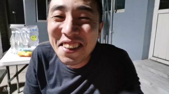 我在斗鱼看无尽无尽的无尽直播美食