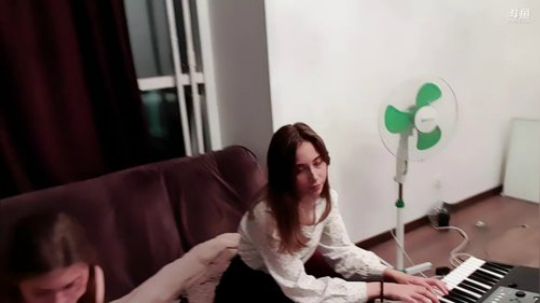 先带美女一起转一下祝大家周末有个好心情。 2019-08-17 22点场