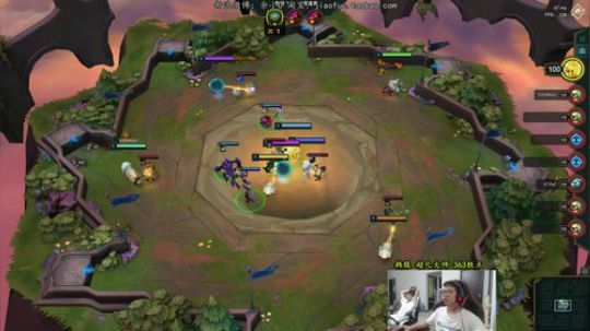 余小C：海克斯羁绊有点强 2019-08-18 16点场