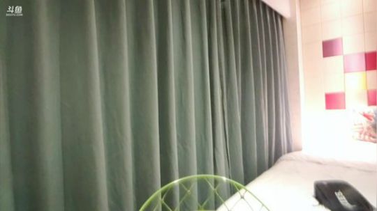 我在斗鱼看火力堂主直播户外