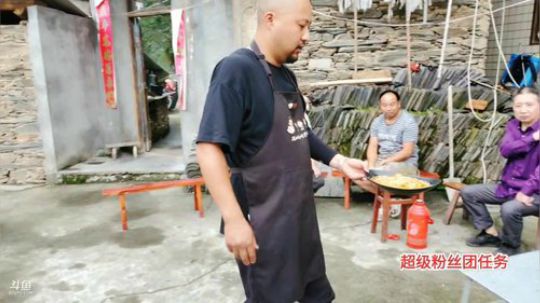 高山人家乡民的晚餐(≧ω≦)/ 2019-08-20 16点场