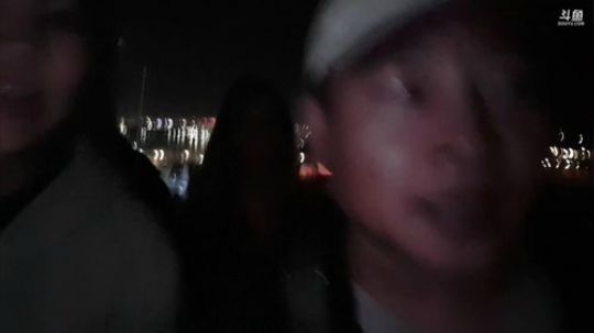 美女队伍逐渐变大，才艺展示多元化。 2019-08-21 23点场