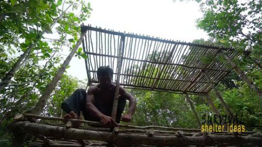 【原始建造】用古老手艺在丛林深处建造最美的豪华竹别墅