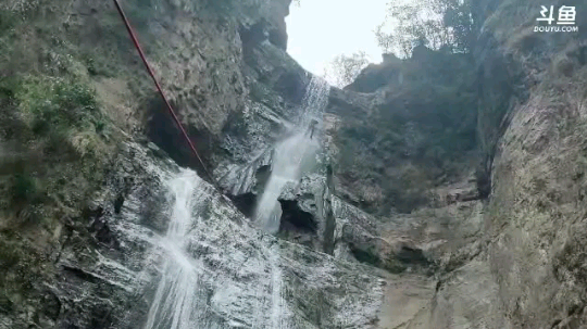 龍骑士丶闲云野鹤发布了一个斗鱼视频2019-08-24