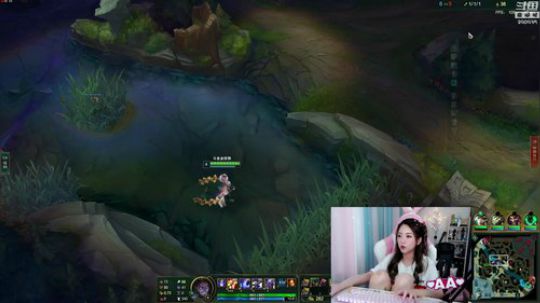 菜菜的瓜皮帽发布了一个斗鱼视频2019-08-24