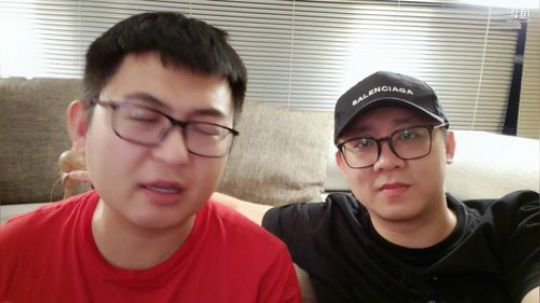 我在斗鱼看小鱼小鱼吃虾米直播户外