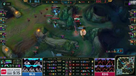 我在斗鱼看英雄联盟赛事直播英雄联盟