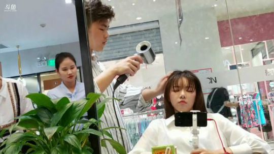 骆歆：周哥带我潇洒 2019-08-25 19点场