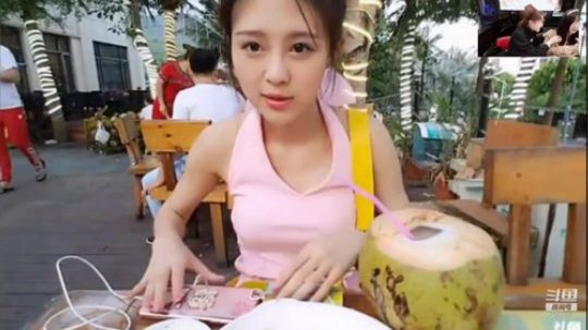 伤心hh发布了一个斗鱼视频2019-08-27