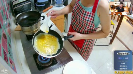 哆啦爱梦梦发布了一个斗鱼视频2019-08-28