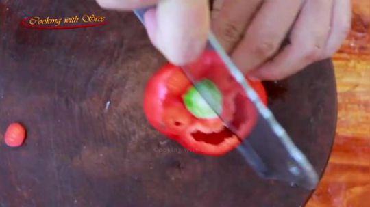 柬埔寨小姐姐 美味烧烤牛肋排