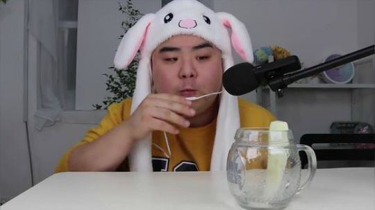 - 韩版唐僧  你好，我是小胖子！喜欢就更新