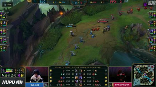 我在斗鱼看英雄联盟赛事直播英雄联盟