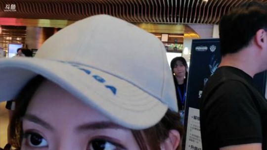 菜菜的瓜皮帽发布了一个斗鱼视频2019-09-01