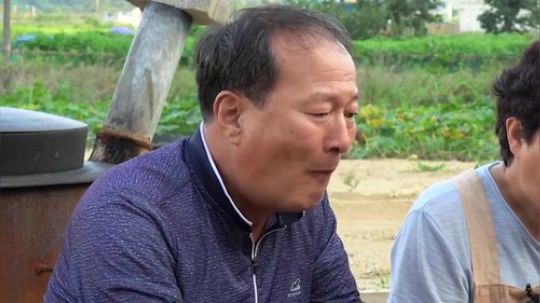 韩国兴森一家人，炒猪肉和章鱼