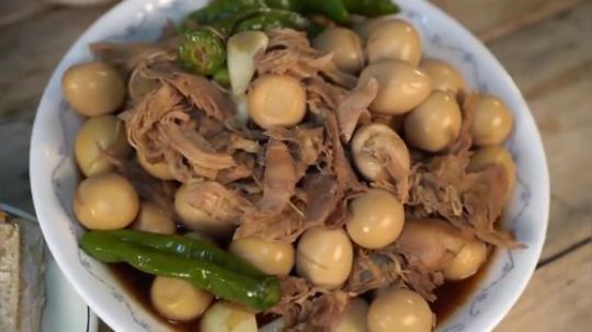 韩国兴森一家人，豆芽饭和各种菜.