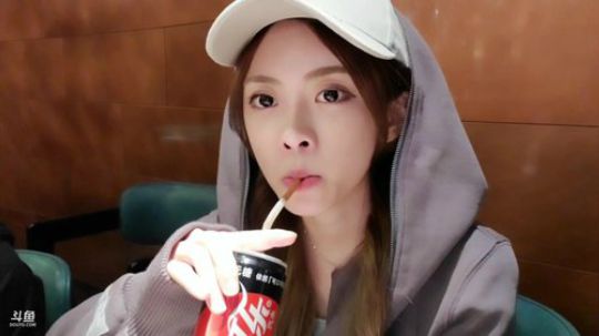 藤一的小幸运发布了一个斗鱼视频2019-09-01