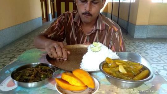 印度阿三吃播 吃的啥阿这是