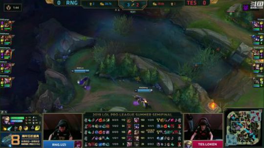 我在斗鱼看英雄联盟赛事直播英雄联盟