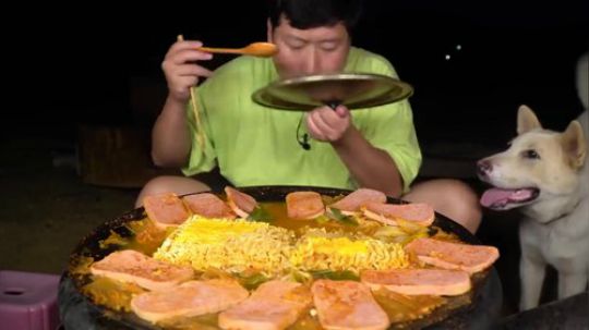 【中文字幕】韩国吃货兴森，火腿和拉面