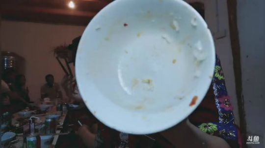 我在斗鱼看百变姑姑肖淑洁直播户外