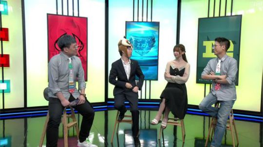 黑板君爱喝酸奶发布了一个斗鱼视频2019-09-04
