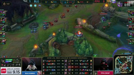 我在斗鱼看英雄联盟赛事直播英雄联盟