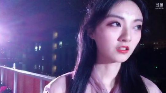 雨薇：夏季赛收工，大伙一起吃烧烤 2019-09-04 21点场