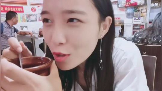 肖淑洁生命中的光和盐发布了一个斗鱼视频2019-09-06