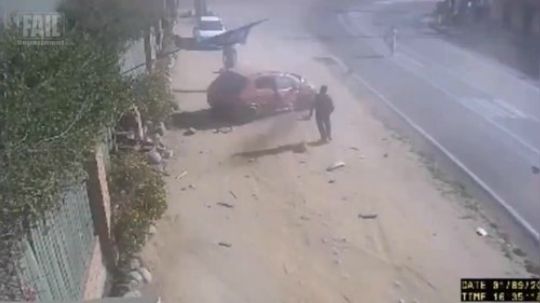 我们赶到的时候只找到了这个视频–不知道这位大哥活着没活着？