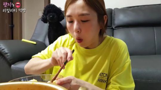 Hamzy 大口吃播 泡菜汤-