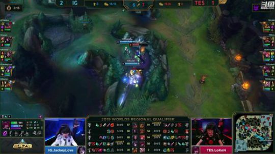 我在斗鱼看英雄联盟赛事直播英雄联盟