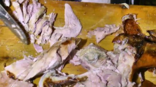 【德国吊烤咸全猪脆皮猪肉】肉质细嫩呈粉红色  有食欲