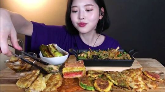 Eat with Boki韩国美女吃播文福姬小姐姐中秋特辑