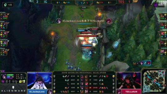 我在斗鱼看英雄联盟赛事直播英雄联盟