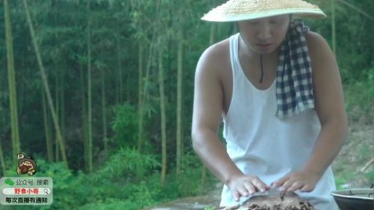 我在斗鱼看野食小哥直播美食