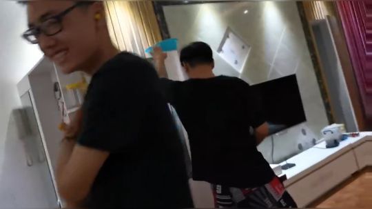 腾狒狒发布了一个斗鱼视频2019-09-12