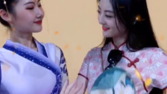 饶雨薇曦x2发布了一个斗鱼视频2019-09-13