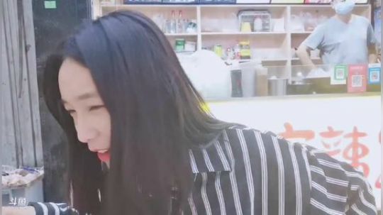 肖淑洁生命中的光和盐发布了一个斗鱼视频2019-09-13