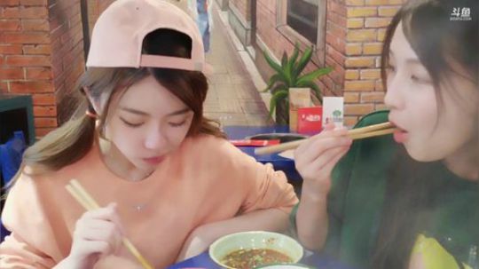 圆园团团发布了一个斗鱼视频2019-09-15