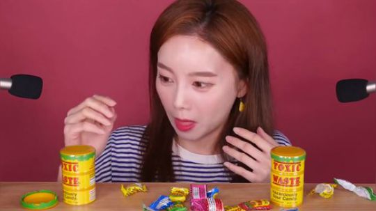 Ssoyoung世界上最酸的糖果