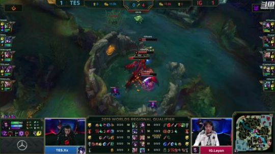 我在斗鱼看英雄联盟赛事直播英雄联盟