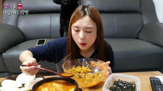 【hamzy】最新萝卜叶腌菜拌饭+大酱汤+鲜嫩鸡蛋