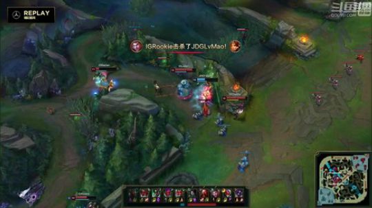 我在斗鱼看英雄联盟赛事直播英雄联盟