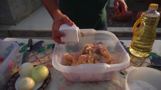 高加索的俄罗斯大叔××胸煎蔬菜