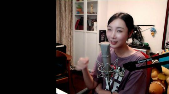 黑板君爱喝酸奶发布了一个斗鱼视频2019-09-20
