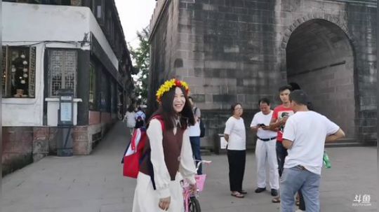 肖淑洁生命中的光和盐发布了一个斗鱼视频2019-09-21