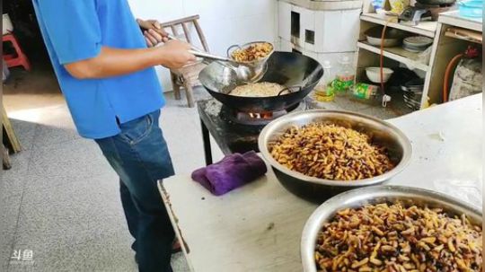 哆啦爱梦梦发布了一个斗鱼视频2019-09-21