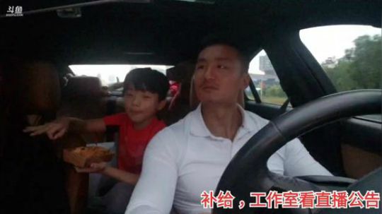 去试试西装了 2019-09-22 17点场