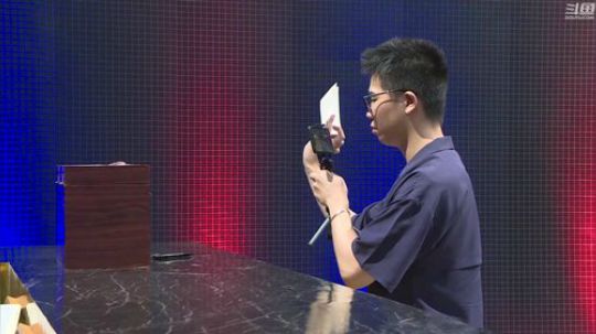 黑板君爱喝酸奶发布了一个斗鱼视频2019-09-25